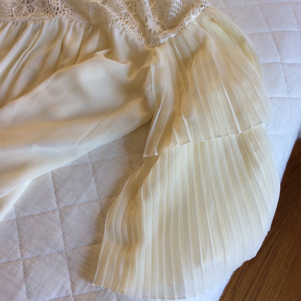 Abercrombie and Fitch blouse - Picture 3 of 3